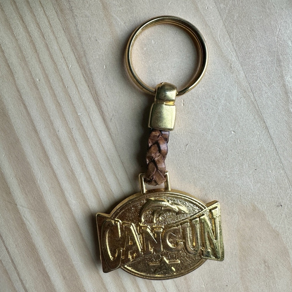VTG  Souvenir Keychain Ring 3.5" w Cancun Dolphins Charm Gold Tone Metal Leather